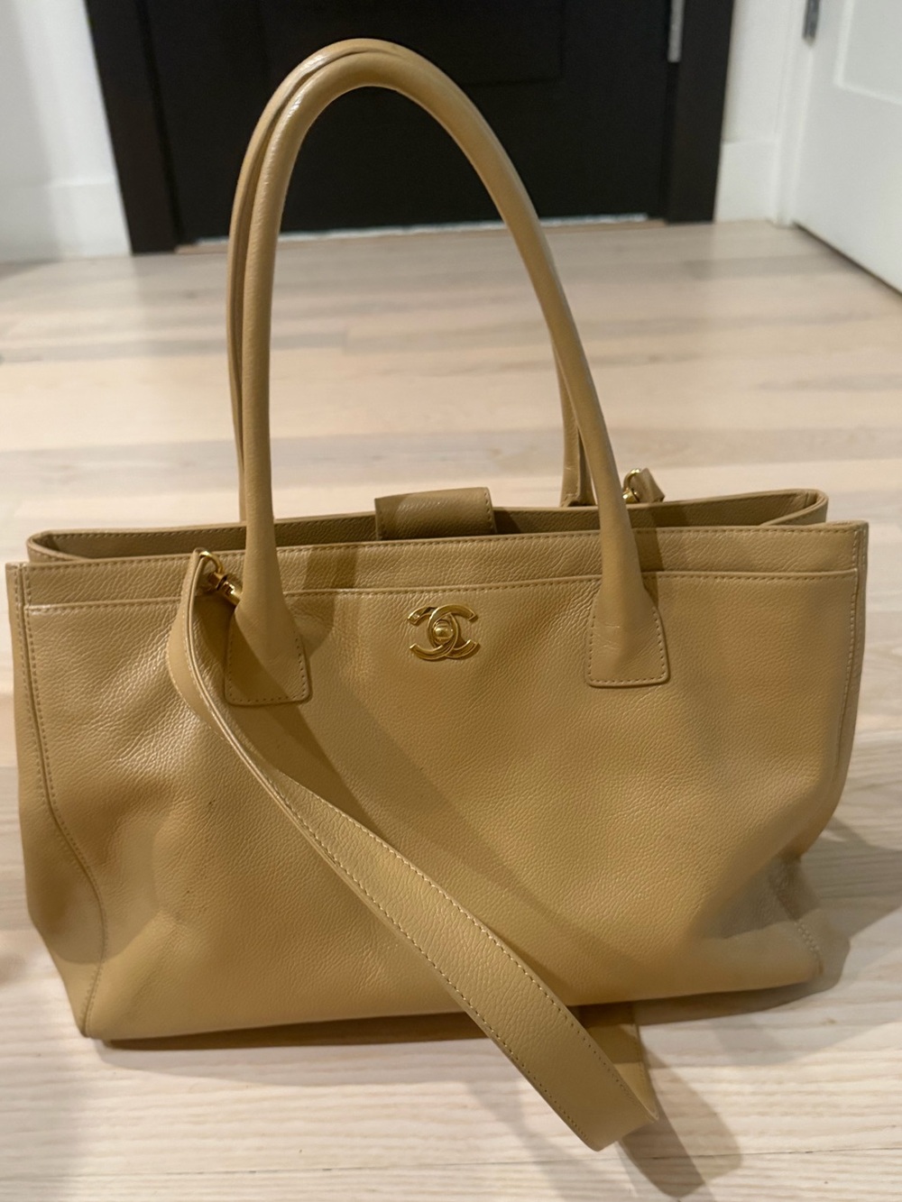 CHANEL Cerf Executive Shopping Tote Leather - Beige & Gold